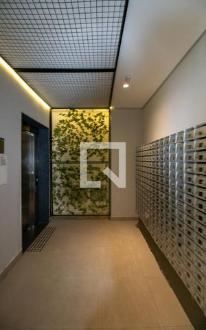 Apartamento à venda com 27m², 1 quarto e sem vagaHall de elevadores - detalhe locker