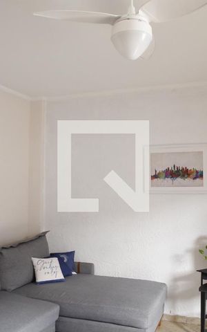 Apartamento para alugar com 75m², 2 quartos e 1 vagaSala