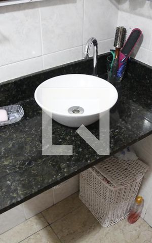 Apartamento para alugar com 75m², 2 quartos e 1 vagaBanheiro