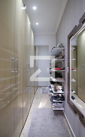 Casa à venda com 360m², 5 quartos e 4 vagasCloset Quarto 1