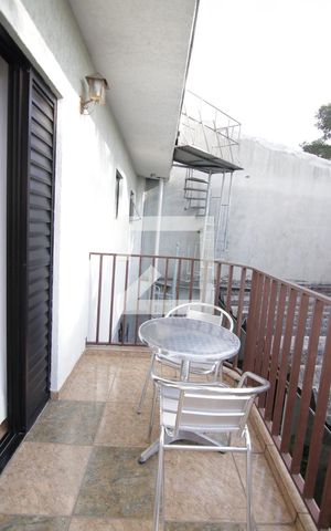 Casa à venda com 360m², 5 quartos e 4 vagasVaranda