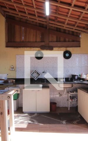 Casa à venda com 360m², 5 quartos e 4 vagasSalão
