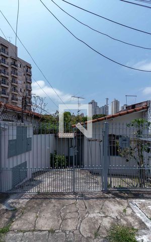 Casa à venda com 100m², 3 quartos e 1 vagaFachada