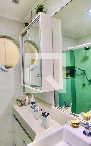 Apartamento à venda com 92m², 3 quartos e 1 vaga Apartamento à venda com 92m², 3 quartos e 1 vagaBanheiro social
