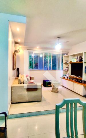 Apartamento à venda com 92m², 3 quartos e 1 vaga Apartamento à venda com 92m², 3 quartos e 1 vagaSala