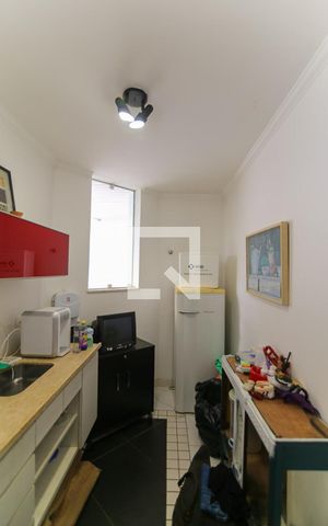 Casa à venda com 1300m², 6 quartos e 8 vagas Casa à venda com 1300m², 6 quartos e 8 vagasLavabo 1