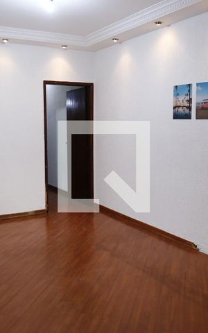Casa para alugar com 150m², 3 quartos e 2 vagasSala