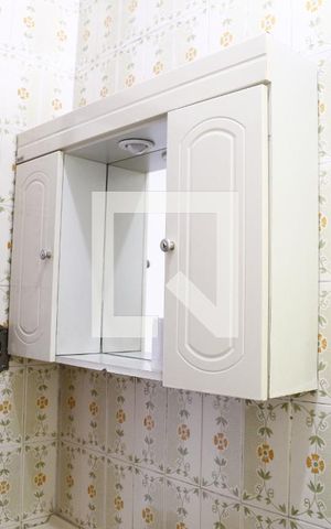 Casa para alugar com 150m², 3 quartos e 2 vagasBanheiro Social