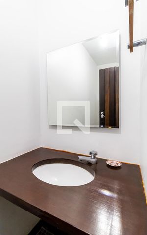 Casa de condomínio à venda com 450m², 5 quartos e 2 vagas Casa de condomínio à venda com 450m², 5 quartos e 2 vagasLavabo 2