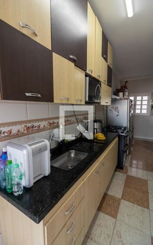 Casa à venda com 350m², 3 quartos e 2 vagas Casa à venda com 350m², 3 quartos e 2 vagasCozinha