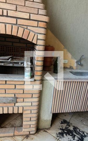 Casa à venda com 350m², 3 quartos e 2 vagas Casa à venda com 350m², 3 quartos e 2 vagasChurrasqueira