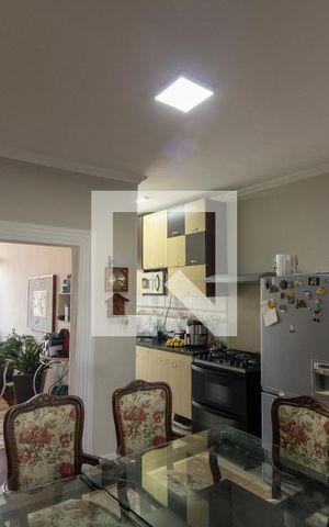 Casa à venda com 350m², 3 quartos e 2 vagas Casa à venda com 350m², 3 quartos e 2 vagasCozinha