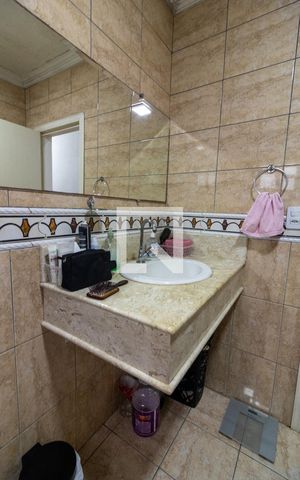 Casa à venda com 350m², 3 quartos e 2 vagas Casa à venda com 350m², 3 quartos e 2 vagasBanheiro