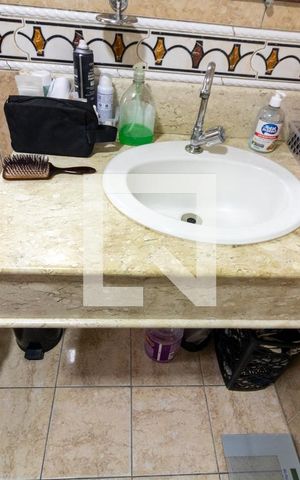 Casa à venda com 350m², 3 quartos e 2 vagas Casa à venda com 350m², 3 quartos e 2 vagasBanheiro