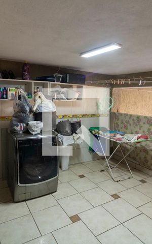 Casa à venda com 350m², 3 quartos e 2 vagas Casa à venda com 350m², 3 quartos e 2 vagasArea de Serviço
