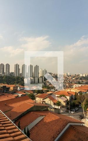 Casa à venda com 350m², 3 quartos e 2 vagas Casa à venda com 350m², 3 quartos e 2 vagasVista Varanda Sótão