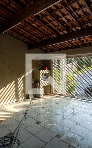Casa à venda com 350m², 3 quartos e 2 vagas Casa à venda com 350m², 3 quartos e 2 vagasGaragem