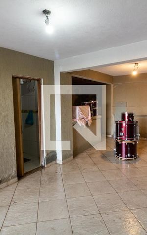 Casa à venda com 350m², 3 quartos e 2 vagas Casa à venda com 350m², 3 quartos e 2 vagasQuintal