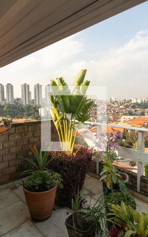 Casa à venda com 350m², 3 quartos e 2 vagas Casa à venda com 350m², 3 quartos e 2 vagasVaranda Sótão