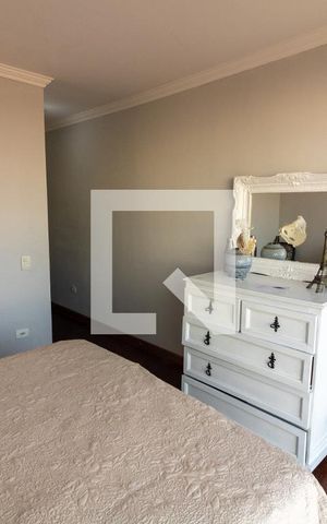 Casa à venda com 350m², 3 quartos e 2 vagas Casa à venda com 350m², 3 quartos e 2 vagasSuite