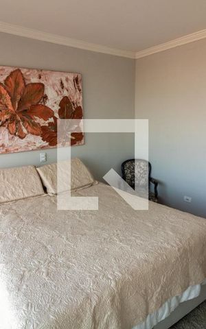 Casa à venda com 350m², 3 quartos e 2 vagas Casa à venda com 350m², 3 quartos e 2 vagasSuite