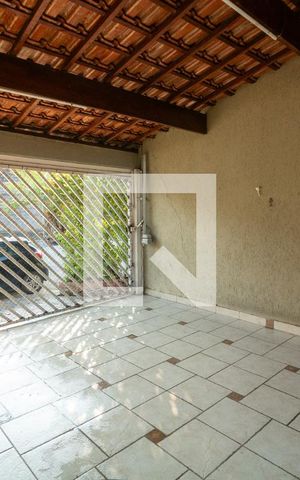 Casa à venda com 350m², 3 quartos e 2 vagas Casa à venda com 350m², 3 quartos e 2 vagasGaragem