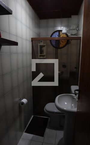 Casa à venda com 238m², 4 quartos e 4 vagasBanheiro Sala