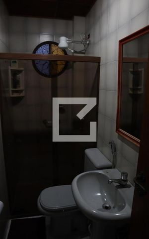 Casa à venda com 238m², 4 quartos e 4 vagasBanheiro Sala