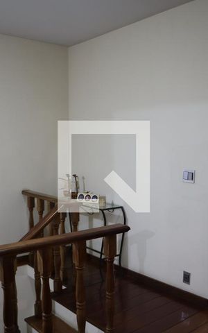 Casa à venda com 238m², 4 quartos e 4 vagasCorredor