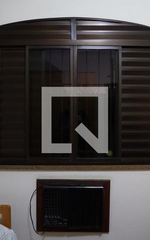 Casa à venda com 238m², 4 quartos e 4 vagasQuarto 1