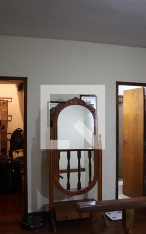 Casa à venda com 238m², 4 quartos e 4 vagasCorredor