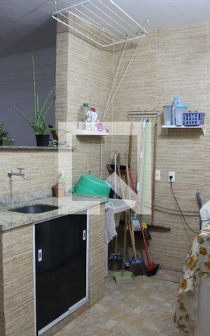 Casa à venda com 238m², 4 quartos e 4 vagasÁrea de Serviço