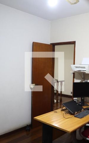 Casa à venda com 238m², 4 quartos e 4 vagasQuarto 2