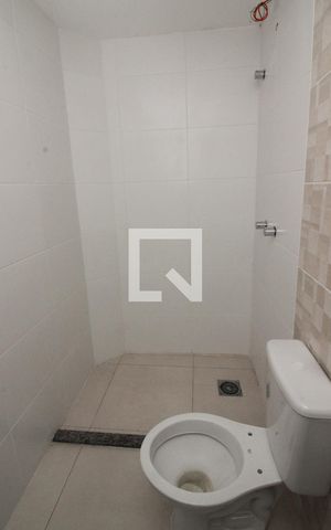 Casa à venda com 88m², 3 quartos e 2 vagas Casa à venda com 88m², 3 quartos e 2 vagasBanheiro Social