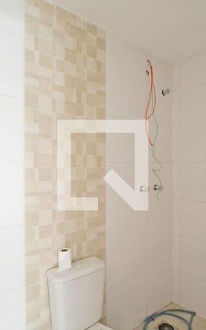 Casa à venda com 101m², 3 quartos e 2 vagasBanheiro