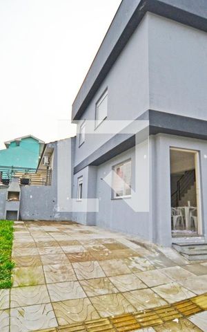 Casa à venda com 101m², 3 quartos e 2 vagasFachada/Garagem