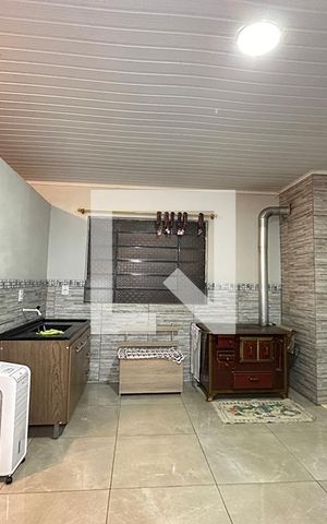 Casa à venda com 120m², 2 quartos e 2 vagasLareira