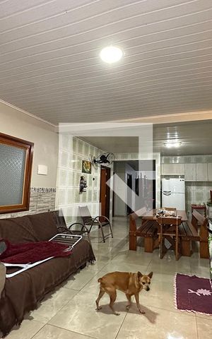 Casa à venda com 120m², 2 quartos e 2 vagasLareira