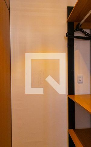 Apartamento à venda com 54m², 1 quarto e 1 vaga Apartamento à venda com 54m², 1 quarto e 1 vagaCloset do quarto