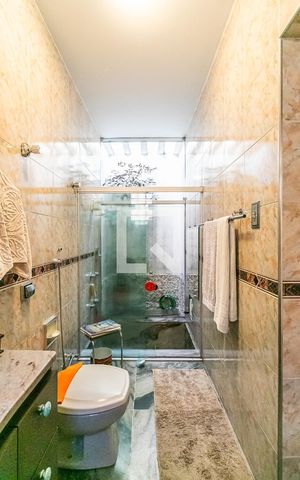 Casa à venda com 360m², 3 quartos e 4 vagas Casa à venda com 360m², 3 quartos e 4 vagasBanheiro da Suíte