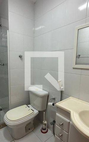 Apartamento à venda com 55m², 2 quartos e 1 vaga Apartamento à venda com 55m², 2 quartos e 1 vagaBanheiro