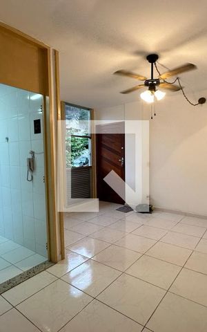 Apartamento à venda com 55m², 2 quartos e 1 vaga Apartamento à venda com 55m², 2 quartos e 1 vagaSala