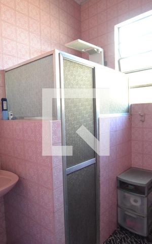 Casa à venda com 120m², 3 quartos e 1 vagaBanheiro