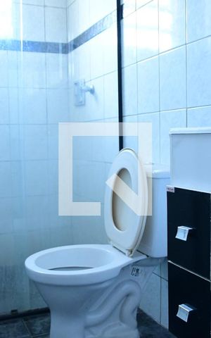 Apartamento para alugar com 62m², 2 quartos e sem vagaBanheiro