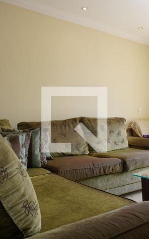 Casa à venda com 210m², 4 quartos e 2 vagasSala