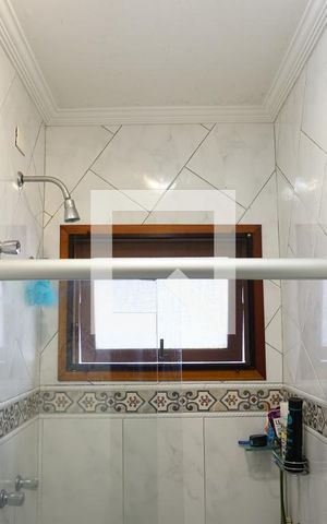 Casa à venda com 210m², 4 quartos e 2 vagasBanheiro 3