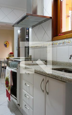 Casa à venda com 210m², 4 quartos e 2 vagasCozinha 