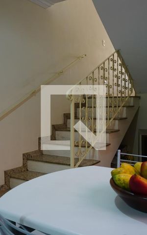 Casa à venda com 210m², 4 quartos e 2 vagasCozinha 