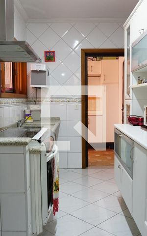 Casa à venda com 210m², 4 quartos e 2 vagasCozinha 
