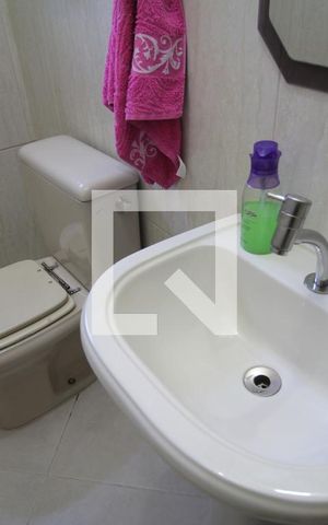 Casa à venda com 200m², 4 quartos e 2 vagasLavabo